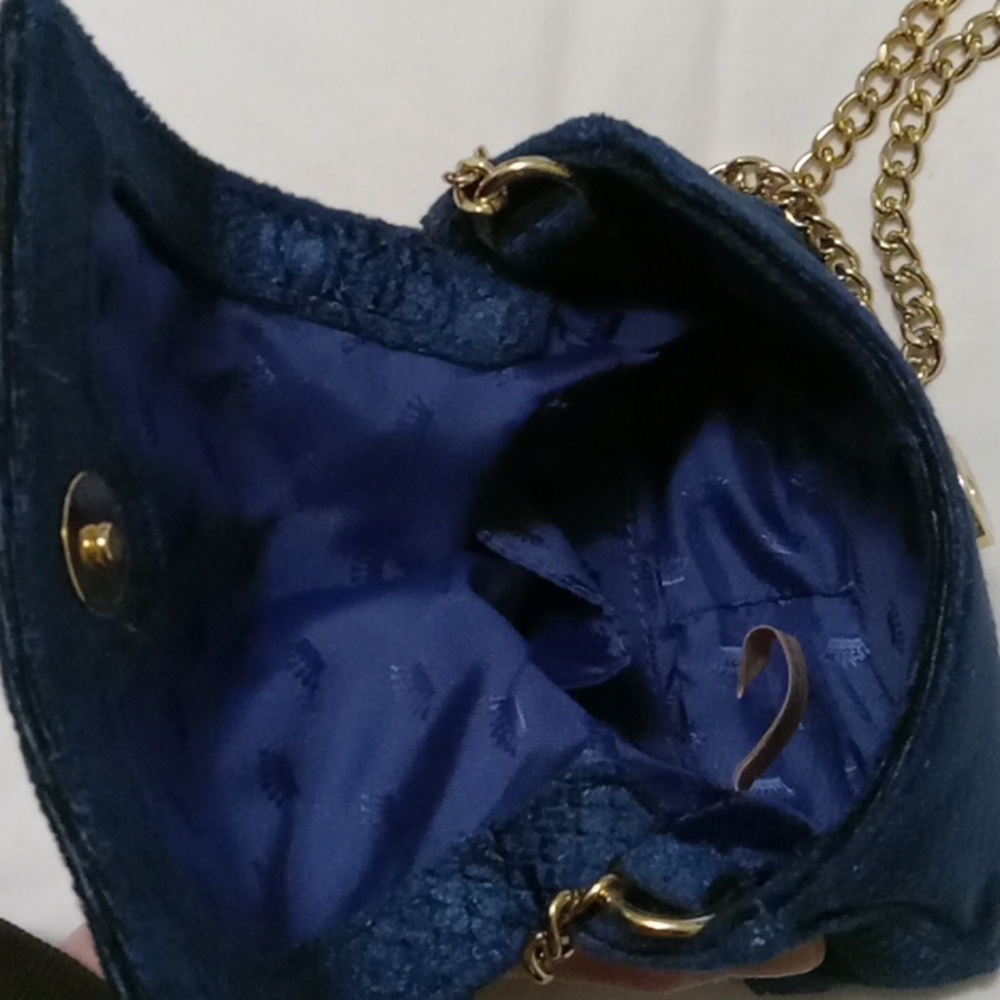 Juicy Couture Velvet Snakeskin Crossbody With Chain Strap - Picture 6 of 7